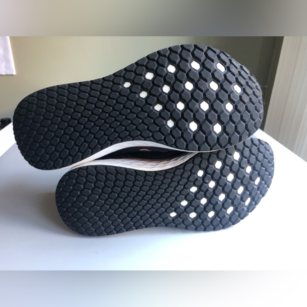 New Balance Fresh Foam Arishi V3 Running Shoes Womens Black Size: US 7 EUR 37.5 - Picture 14 of 14